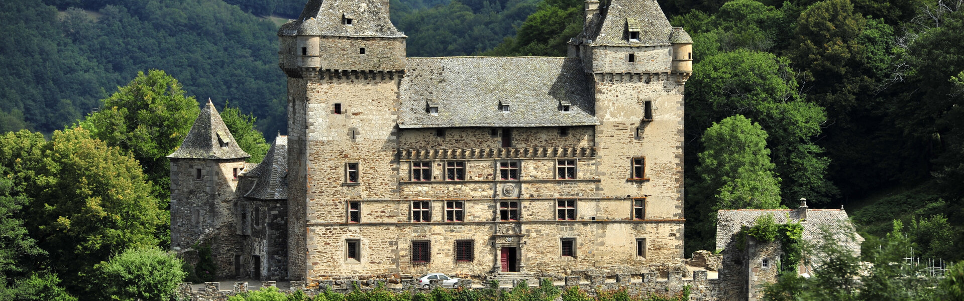 Histoire du Château de Messilhac - Cantal Aveyron